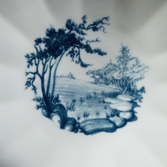 VTG Korosten Ukraine USSR Porcelain Blue on white gold rim pedestal bowl - Picture 6 of 11